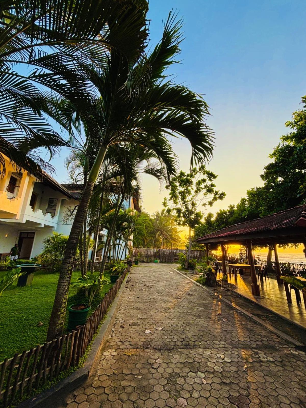 Balance Beach Resort Діквелла Екстер'єр фото